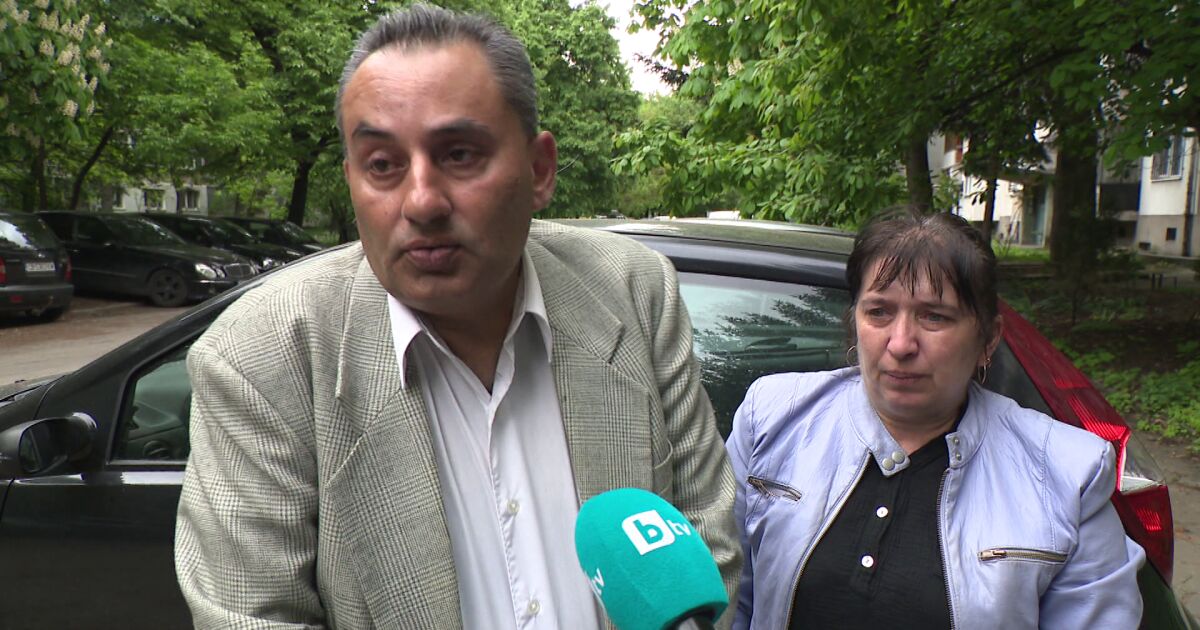 Втори ден след тежката катастрофа в София, при която загинаха