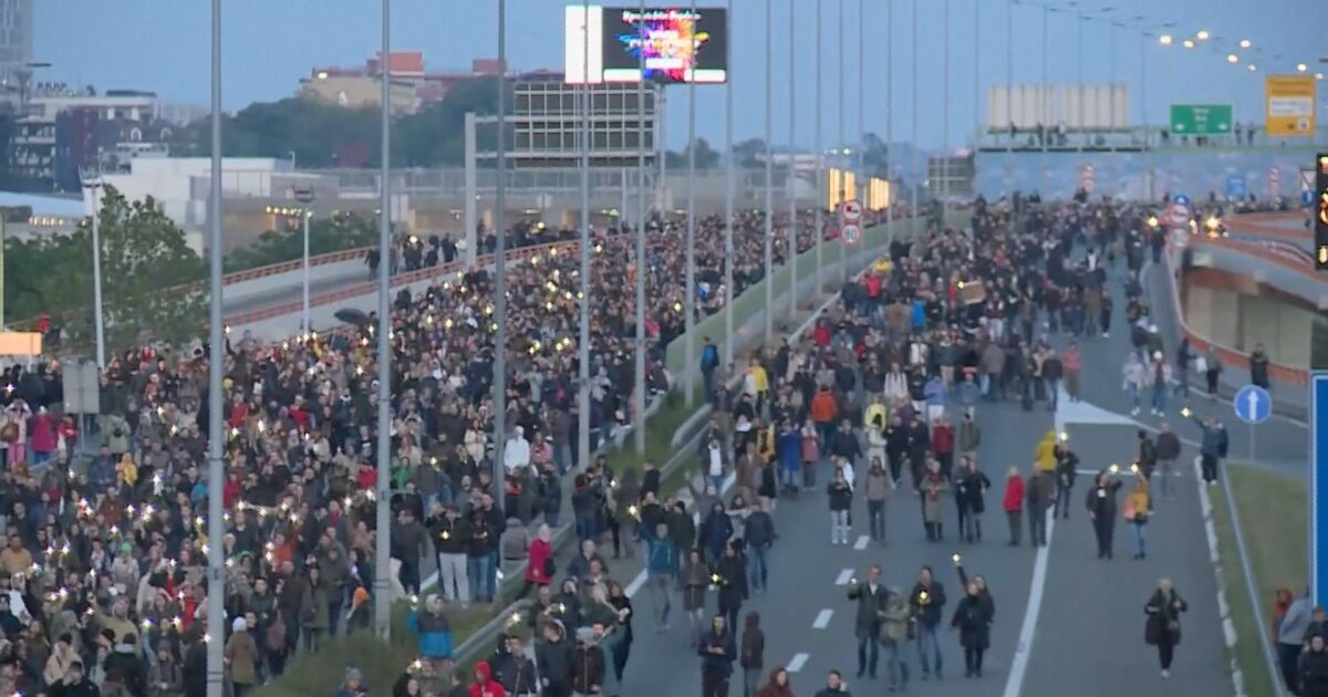 Десетки хиляди излязоха на шествие в Сърбия против насилието. Протестът