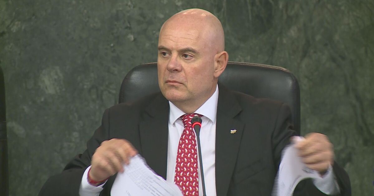 Главният прокурор Иван Гешев показа оставката си и я скъса. Бях