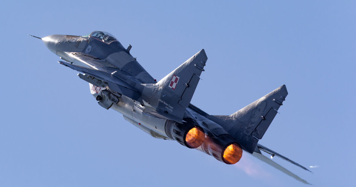 България получи втория самолетен двигател за МиГ-29 от Полша. Това