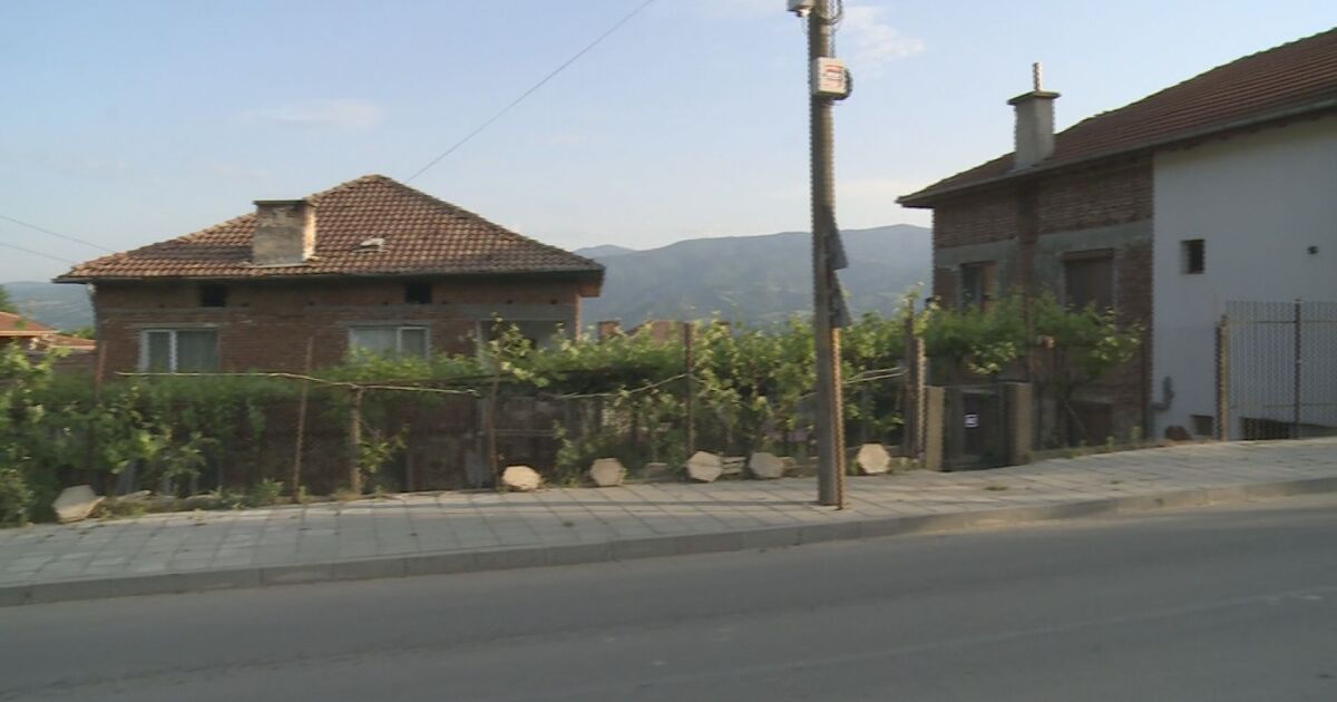 Жители на петричкото село Самуилово се оплакват от лошо изпълнен