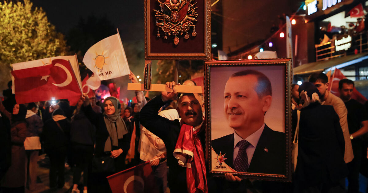 Турция празнува победата на Реджеп Ердоган на втория тур на