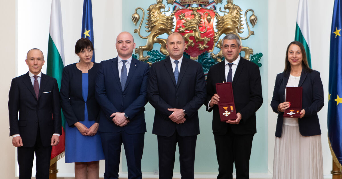 Две държавни отличия за принос към българското културно-историческо наследство връчи