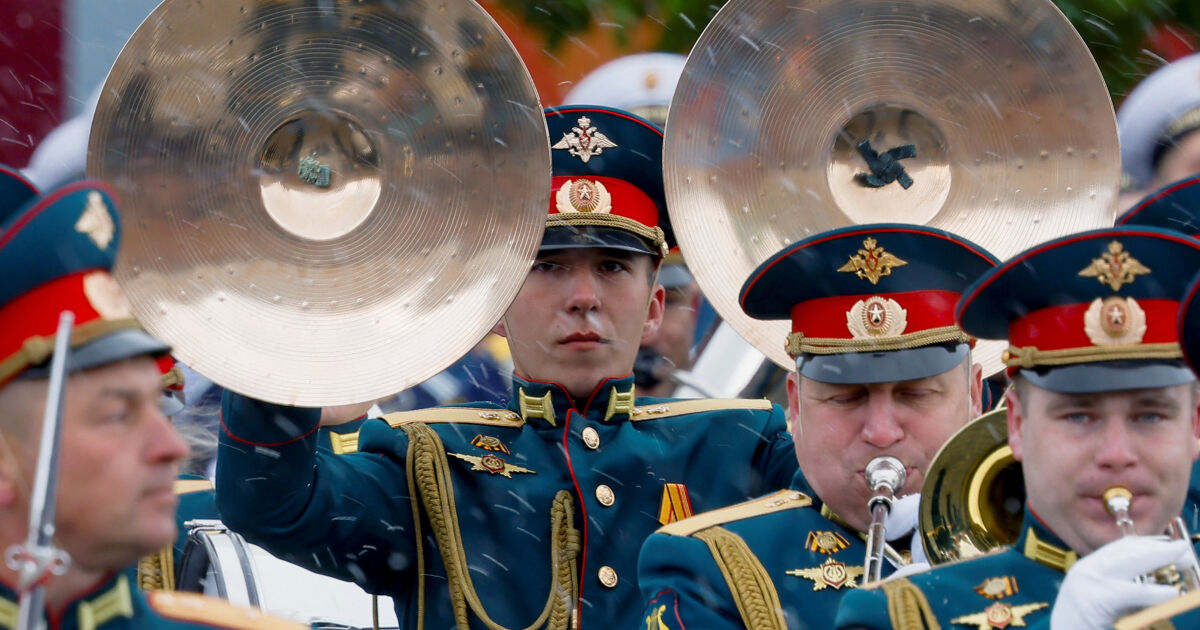 Русия отбеляза с традиционен военен парад на Червения площад Деня