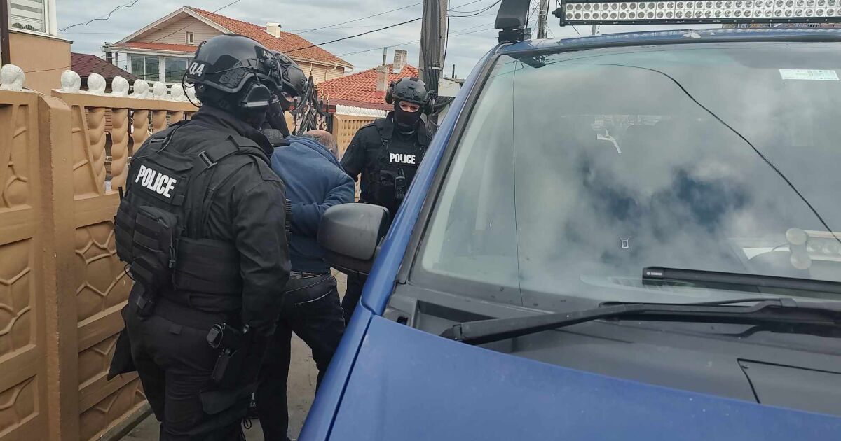 В Бургас започна полицейска акция Респект“ срещу търговците на гласове