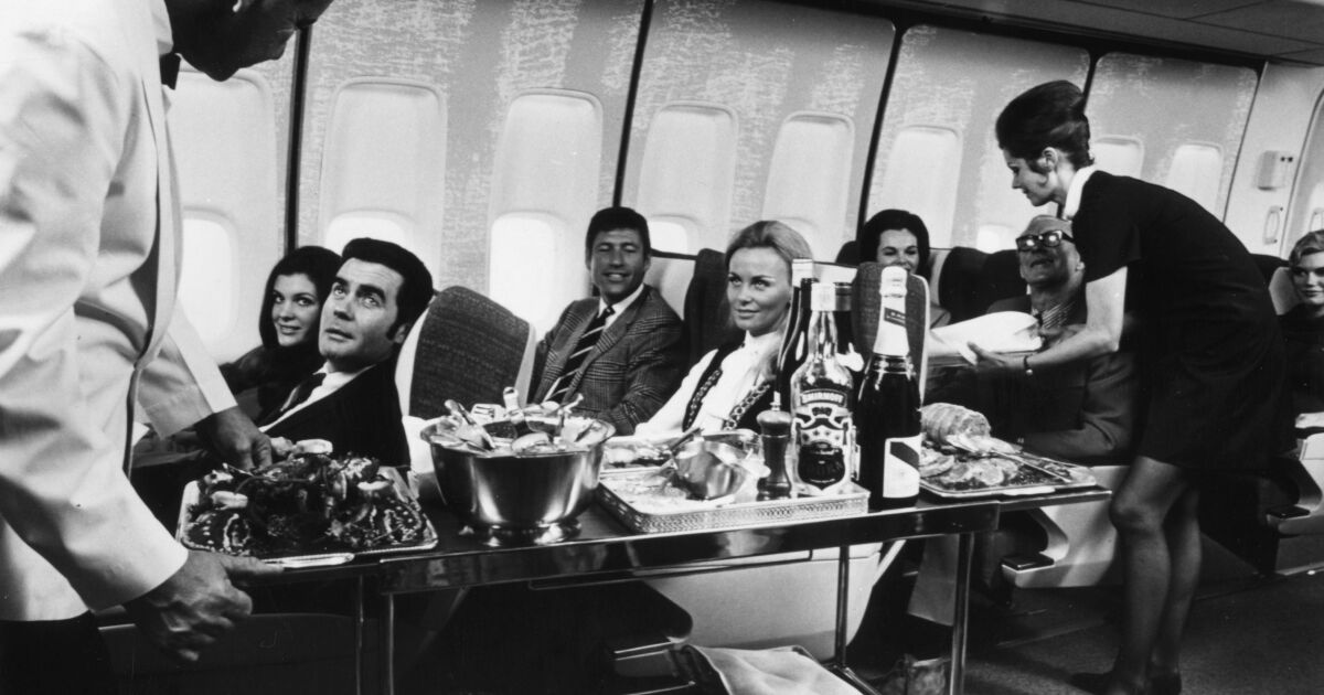 Храната в самолетите изминава дълъг път от славните дни, в