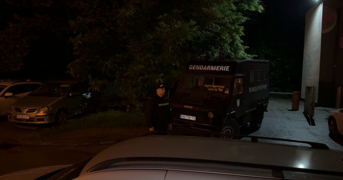 Барикадиралият се бивш полицай в Пловдив се предаде. Венцеслав Караджов е