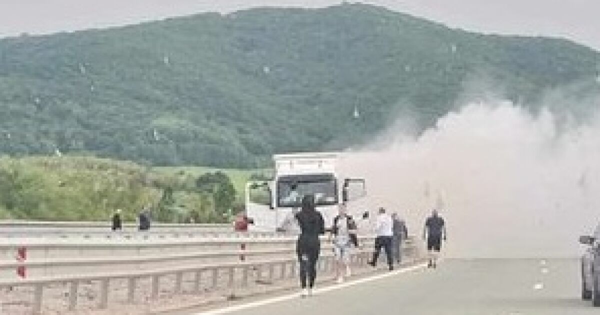Камионът с боеприпаси, който катастрофира на магистрала Струма“ вчера, е