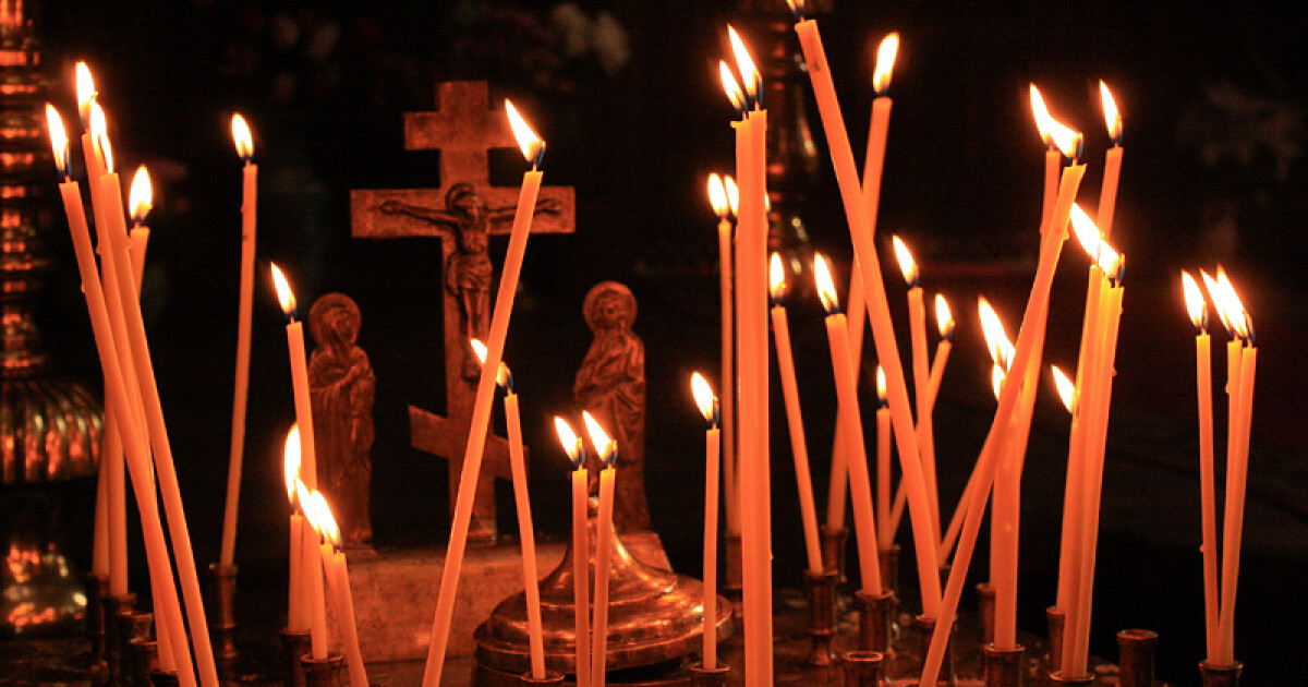 Православните християни отбелязват Месопустната задушница. Това е първата за годината
