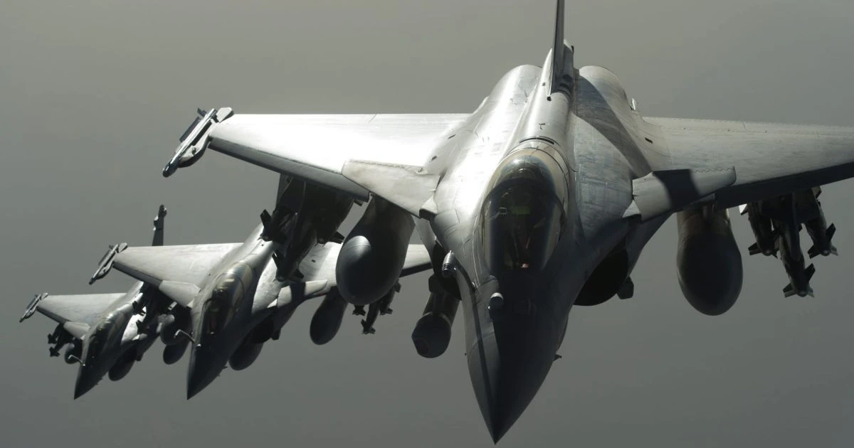 Франция увеличава военното си присъствие в Източна Европа. Това обяви