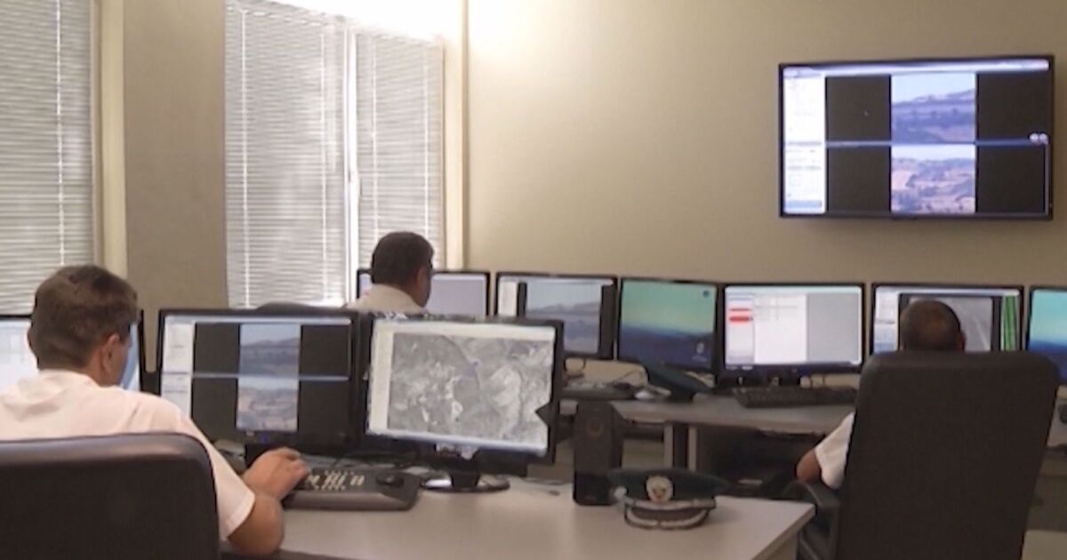 Oрязване на държавната администрация с 15 процента за три години,