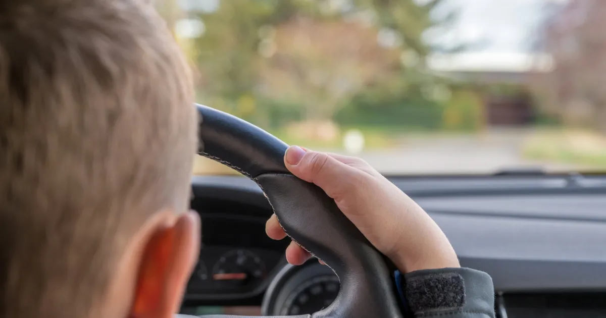 от Цар Калоян да шофира автомобила на баща си по