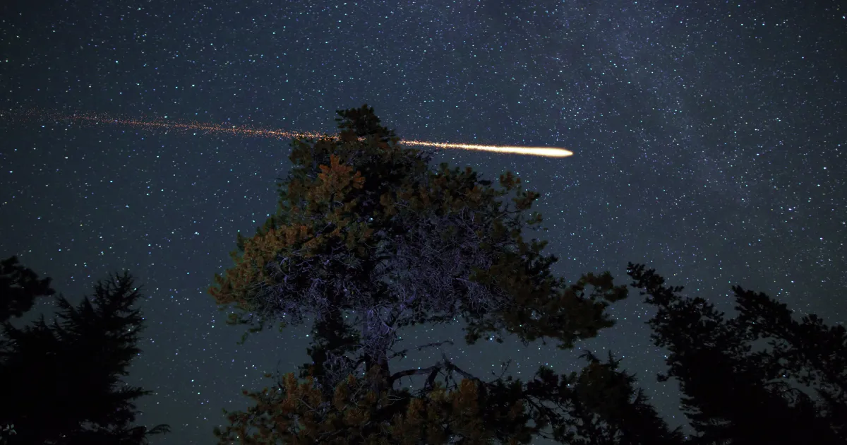 Мъж от американския окръг Невада твърди, че метеорит е разрушил