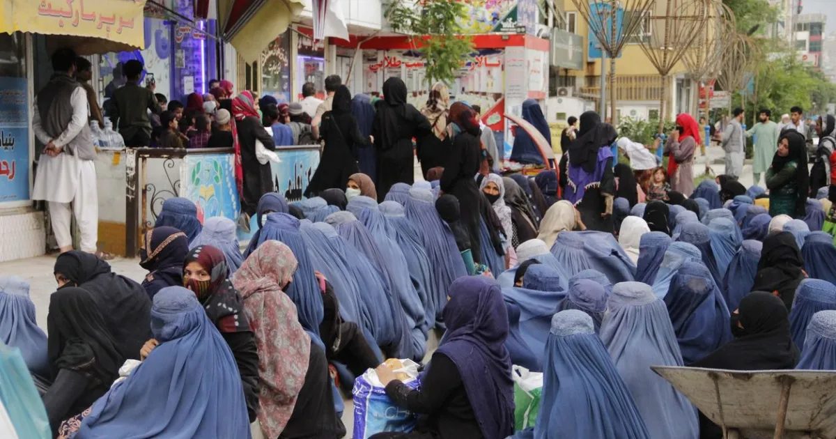 От тази седмица на жените в Афганистан е забранено да