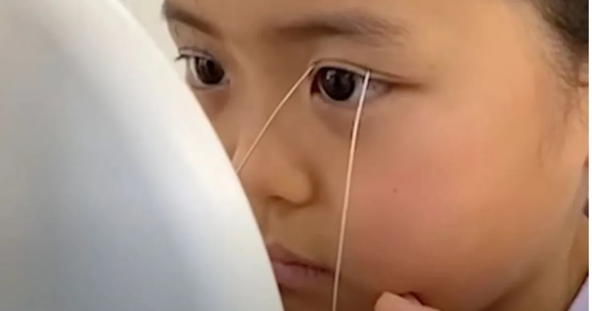 Японка принуди 9-годишната си дъщеря да се подложи на пластична