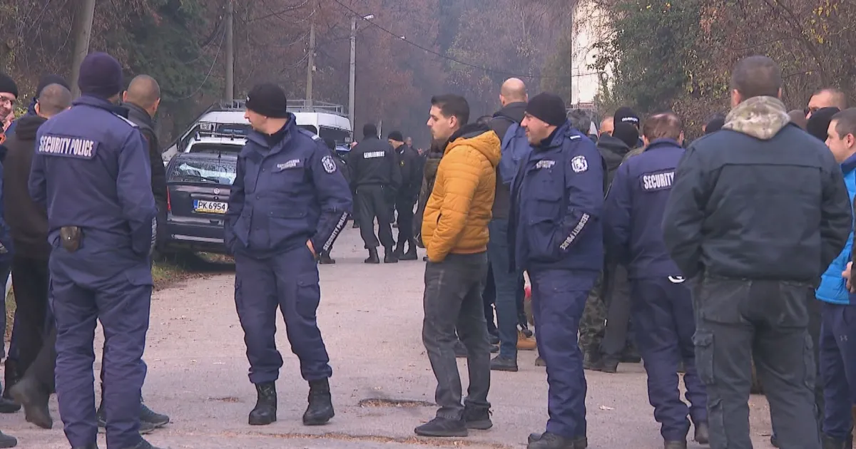 Пети ден ще продължи издирването на , който е с