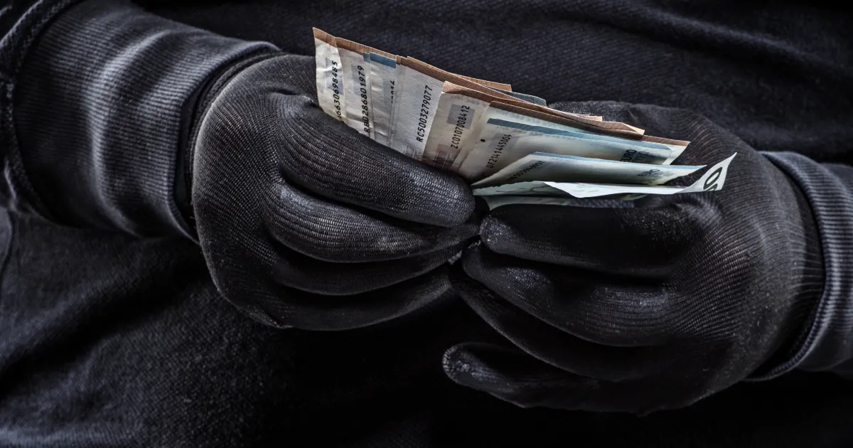 Над 1 млн. лв. е сумата, която е задигната при