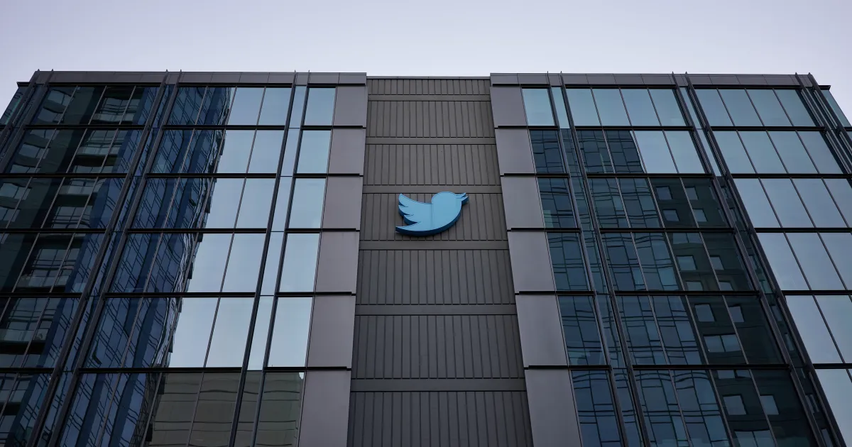 Офисите на “Туитър внезапно затвориха в четвъртък, а причината за