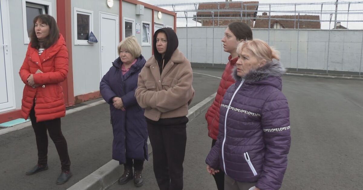 Украинските бежанци, настанени в буферния център в Елхово, са ,