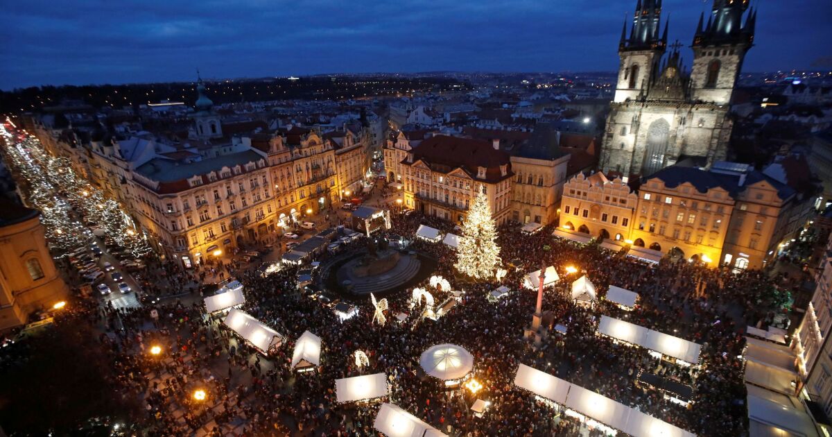 Европейски столици се подготвят за Коледа. В Словения, Белгия и