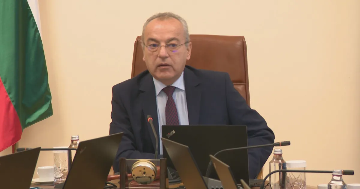 Властта е временна, дори и най-дълго управлявалият притежава власт до