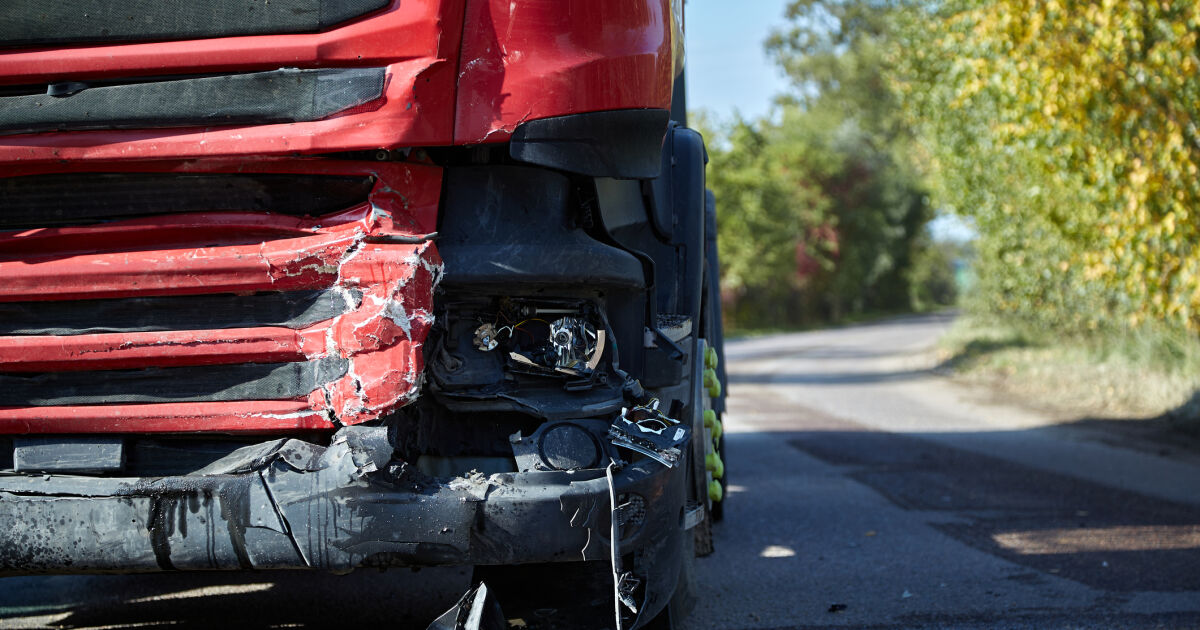 Тежка катастрофа между камион и ван е станала край Мъглиж