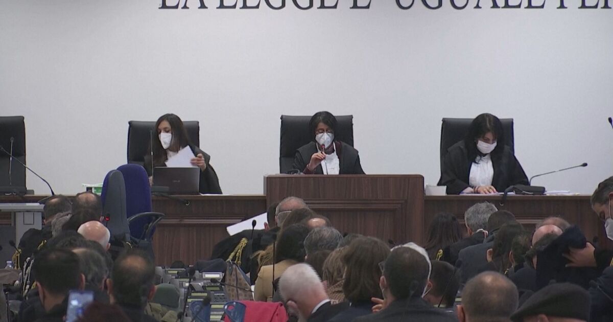 В мегапроцес в Италия срещу Калабрийската мафия Ндрангета съдът осъди