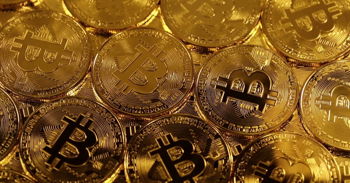 Биткойнът е на историческия си връх. Един биткойн вече се