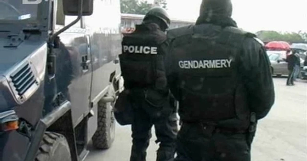 Два бележника с изписани в тях лични данни на лица,