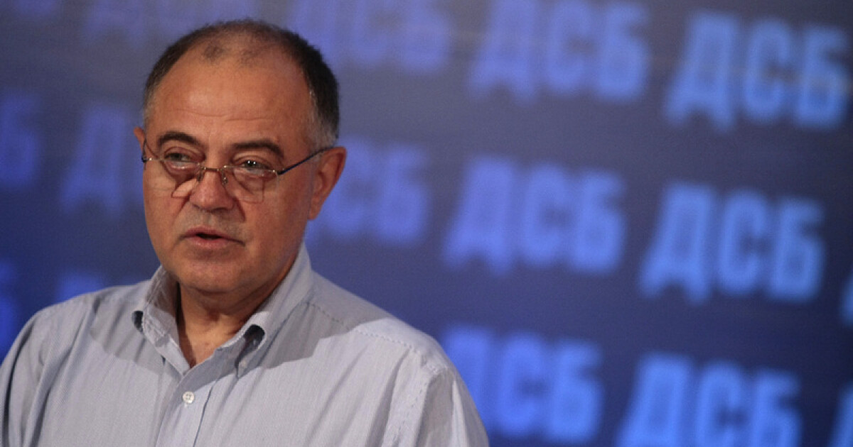 Ген. Атанас Атанасов подаде оставка като председател на комисията за