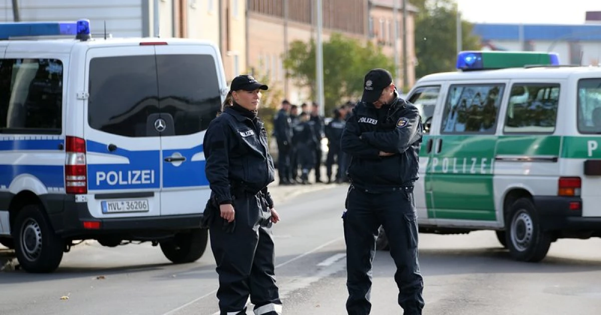 Полицията в Германия извърши серия от обиски, след като преди