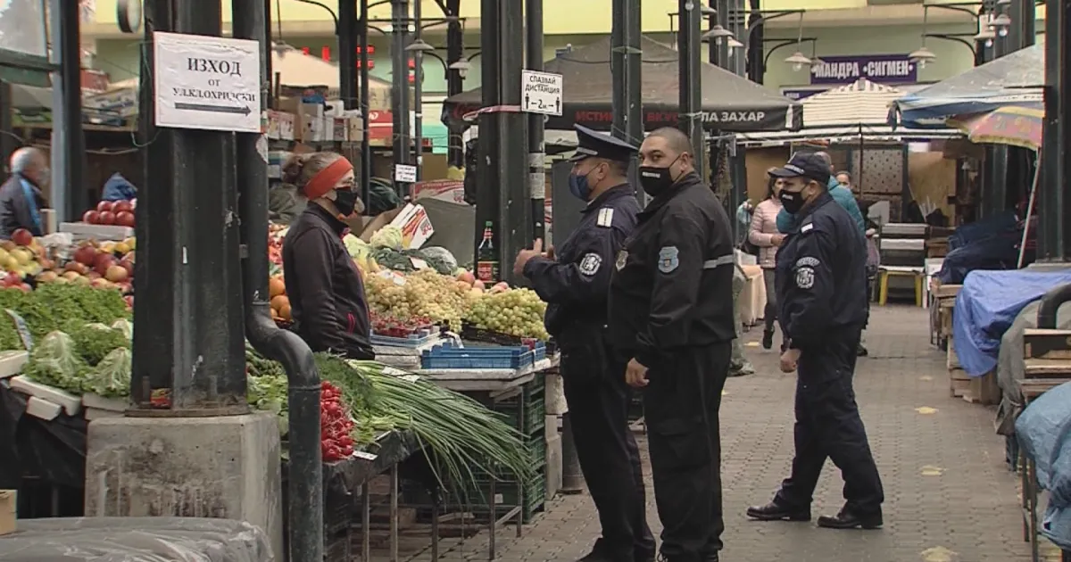 до Женския пазар в София след скандал между съседи. Един