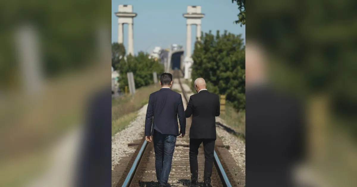 Бившият министър на транспорта , който водеше листата на 