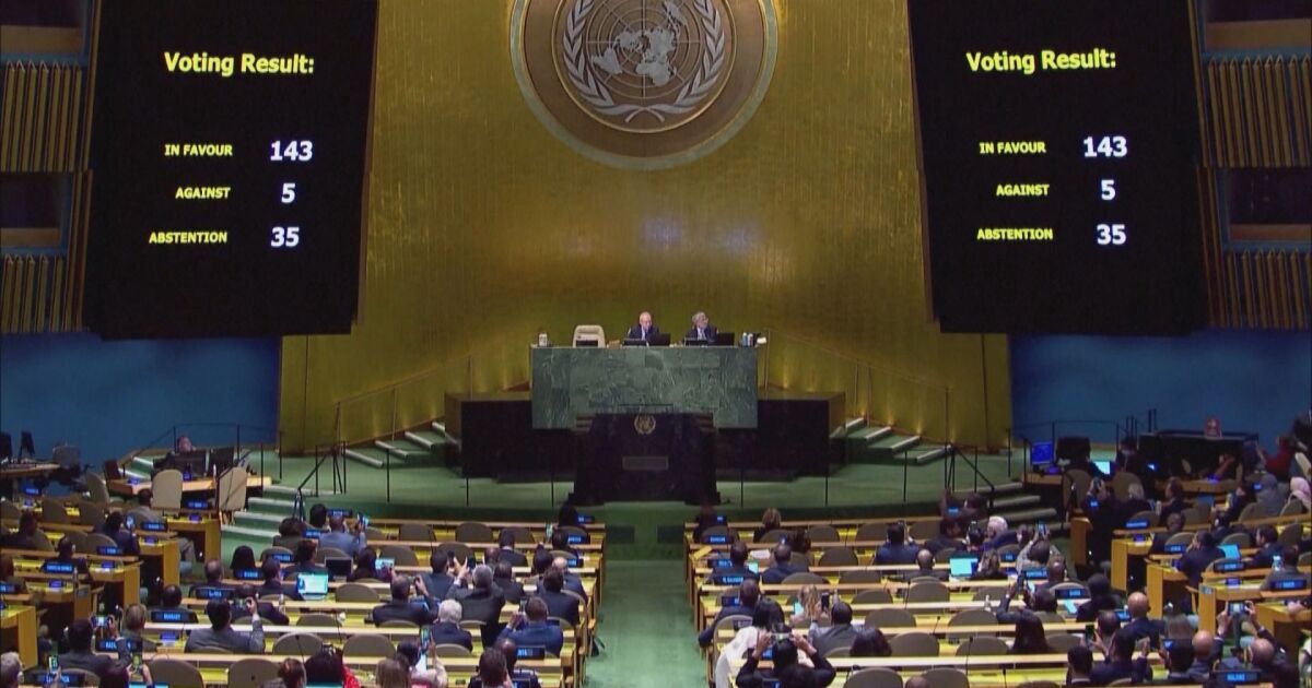 Общото събрание на ООН прие резолюция, с която осъди руските