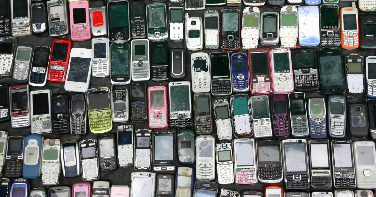 Тази година 5,3 милиарда мобилни телефони ще бъдат изхвърлени, сочат