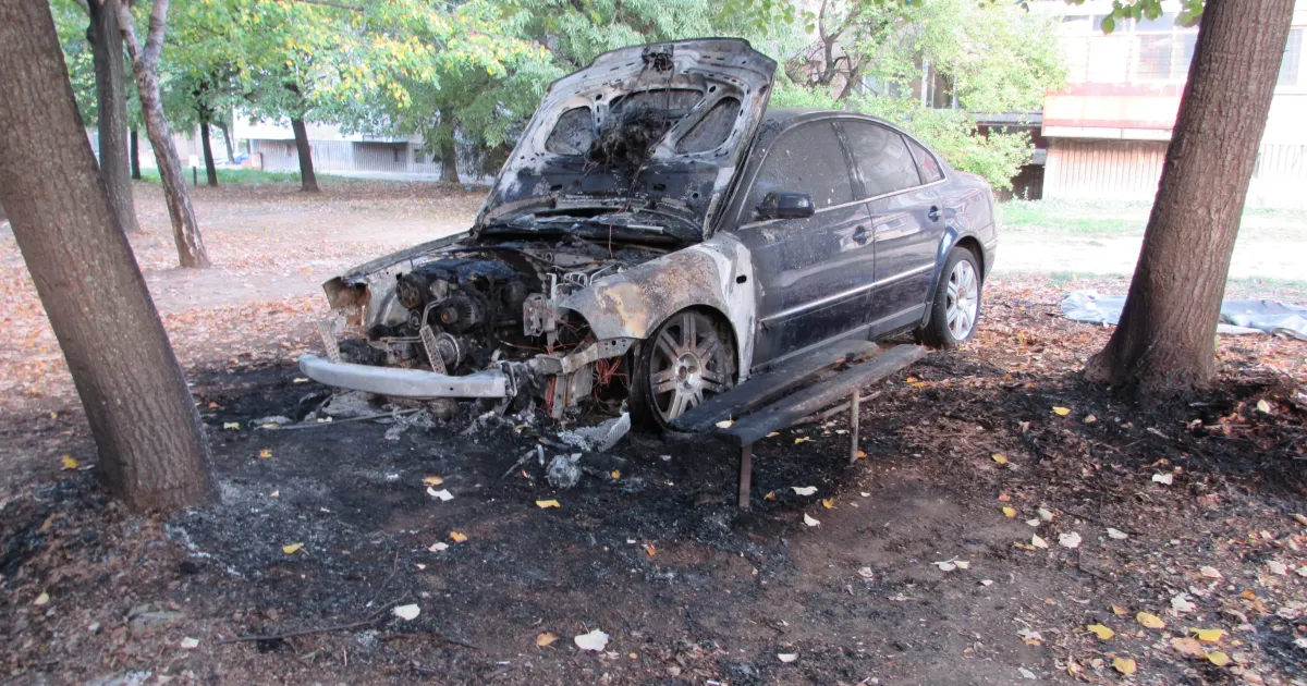 Три автомобила са горели тази нощ в Русе. Около 3:30