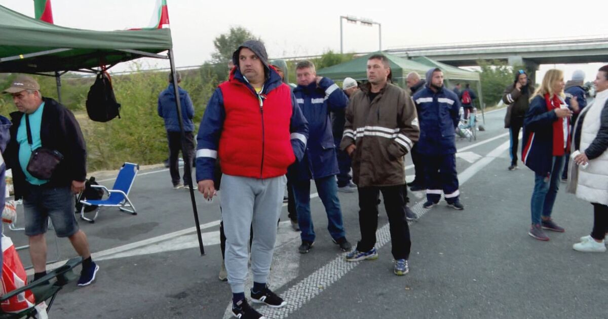Представители на протестиращите миньори, които са блокирали АМ Тракия и АМ