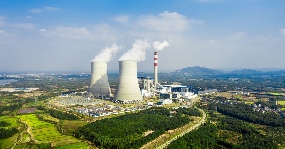 Единствената словенска атомна електроцентрала започна превантивно спиране поради теч в защитната