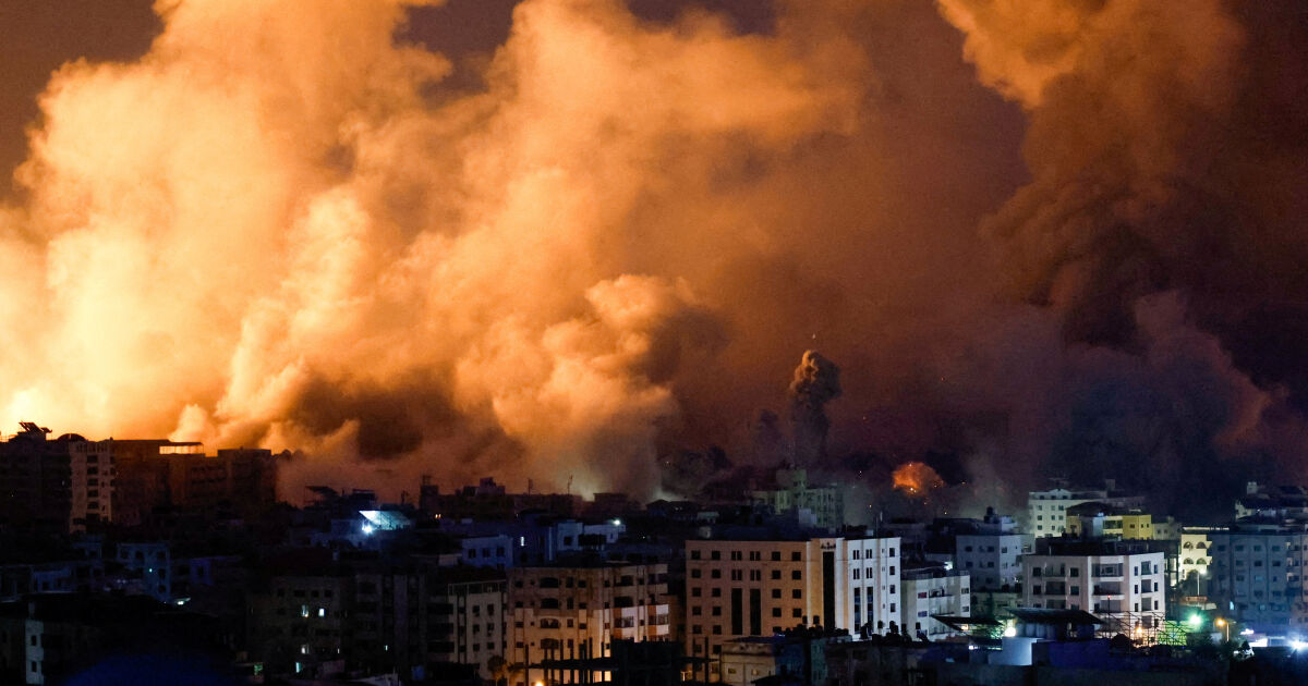 Израелската армия продължава мащабните си удари по Газа. Следете всички