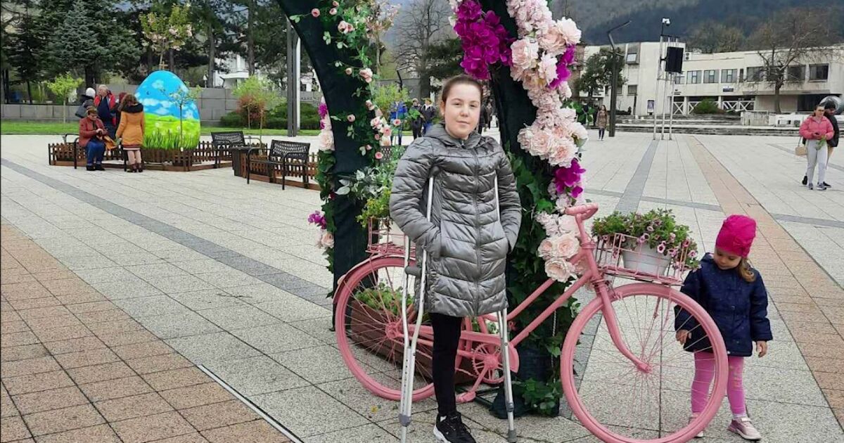 19-годишно момиче от Враца се нуждае от скъпоструваща протеза, за