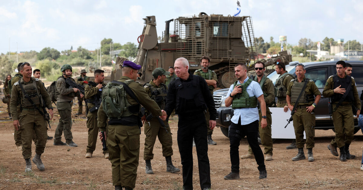 Министърът на отбраната на Израел Йоав Галант каза на войските,