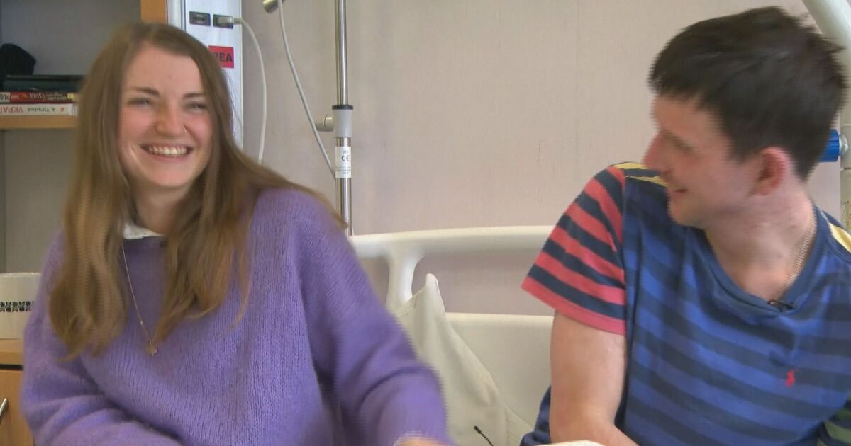 Украински войник на лечение в Белгия намери любовта в болницата.