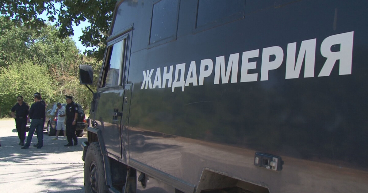 Полицейска акция, включително и срещу изборната търговия, блокира Симеоновград. Полицията