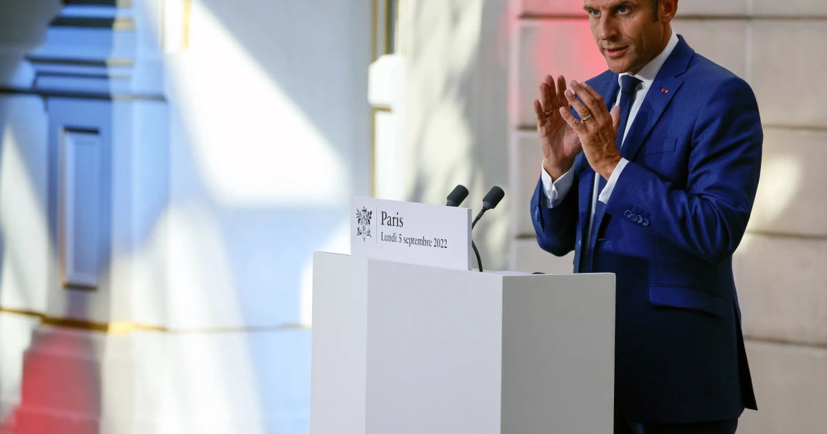 Френският президент Еманюел Макрон призова днес за 10-процентно намаление на