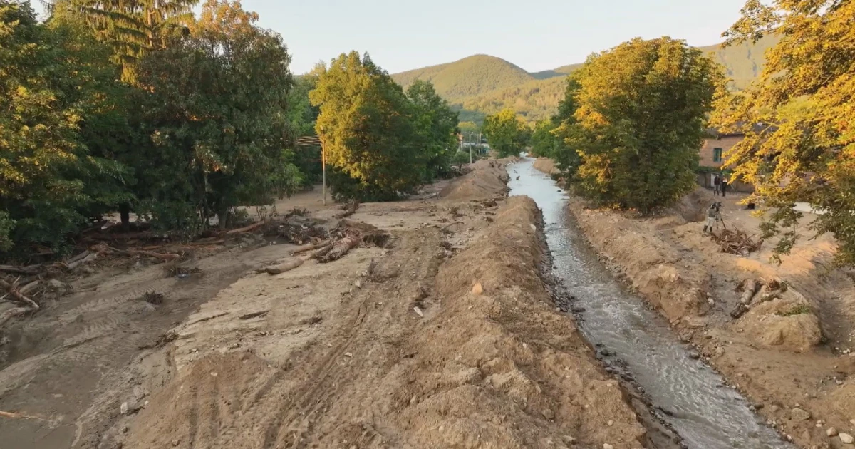 Жителите на Слатина се оплакват, че заради липсата на моста