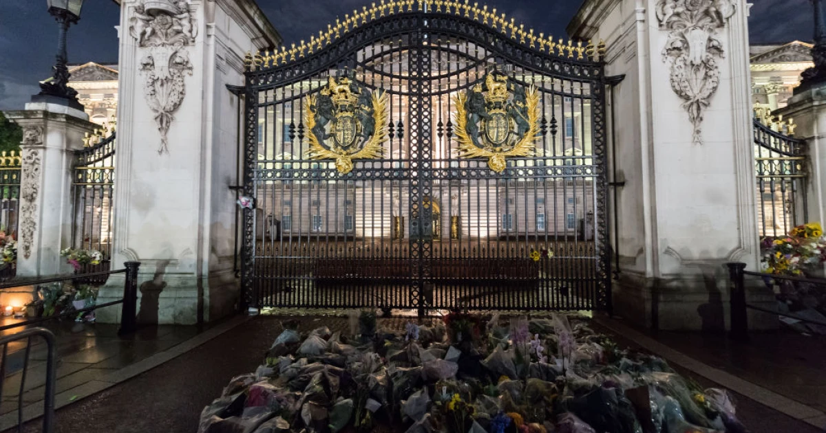 Великобритания, а и светът потъна в скръб след смъртта на