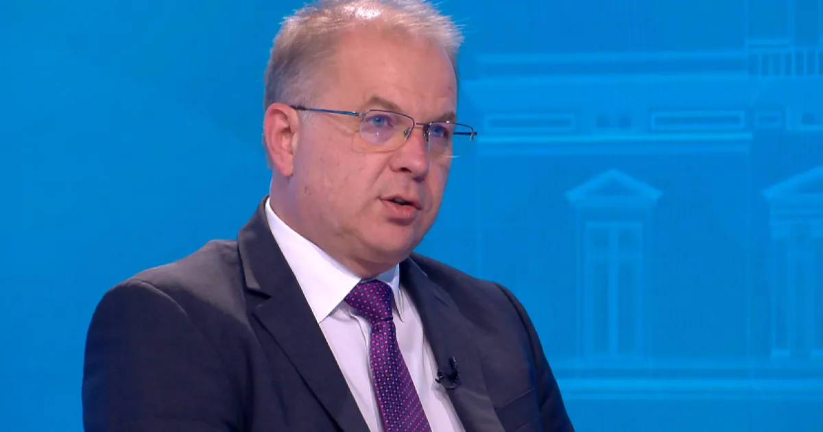 Не може всеки ден Кирил Петков да обикаля и да