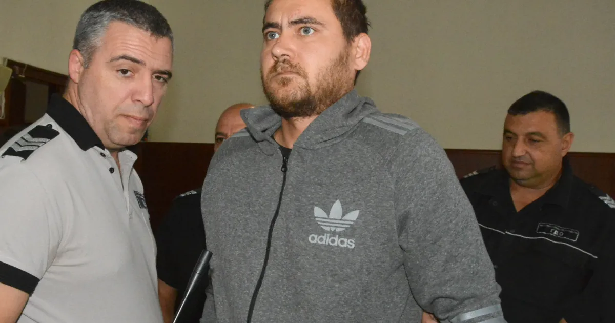 Окръжен съд Хасково задържа за постоянно в ареста 33-годишният бездомник