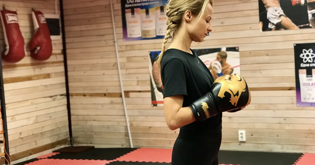 155 см и 45 кг. Това са габаритите на един