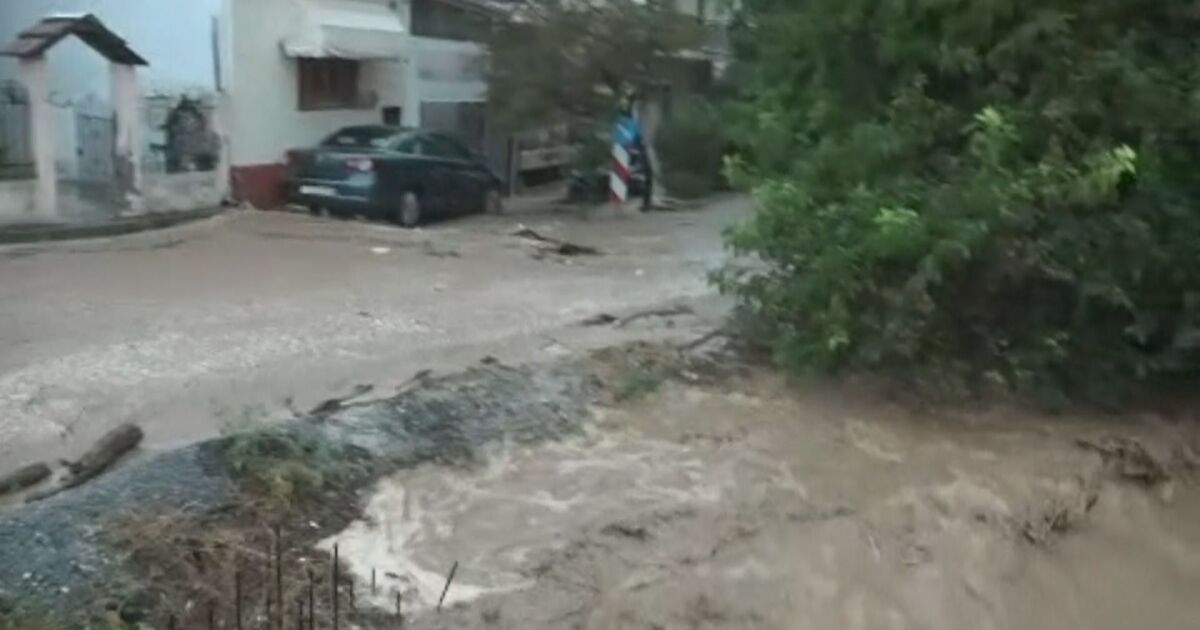 Потоп и в Гърция. Рекордни количества дъжд доведоха до наводнения.